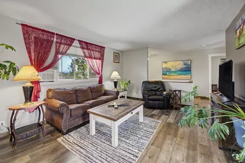Living - 375 Hope Rd, Helena, MT 59602 photo 3 of 5