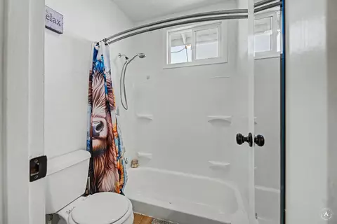 Bath - 375 Hope Rd, Helena, MT 59602 photo 3 of 3