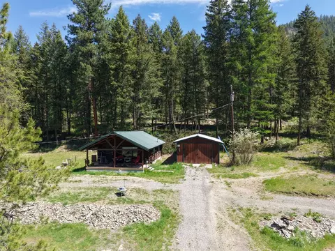 587 Cochran Ln, Saint Regis, MT 59866