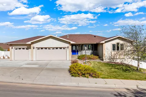 3205 Kingwood Dr, Great Falls, MT 59404