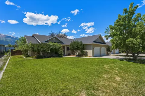 717 S 6th St, Hamilton, MT 59840