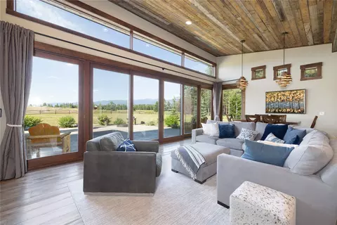 Living - 401 Boulder Ln, Eureka, MT 59917 photo 1 of 2