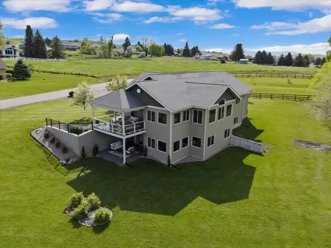 39120 Lakeview Ln, Polson, MT 59860