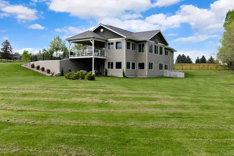 39120 Lakeview Ln, Polson, MT 59860