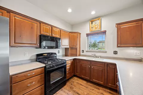Kitchen - 532 Silverleaf Dr, Whitefish, MT 59937 photo 2 of 2