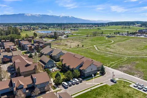 532 Silverleaf Dr, Whitefish, MT 59937