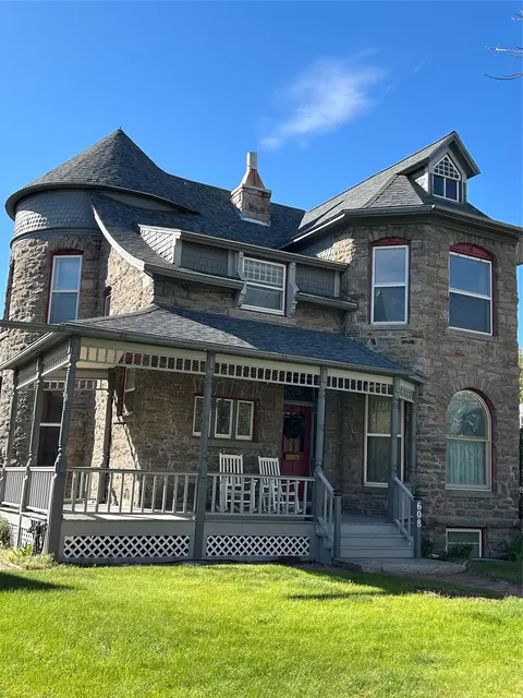 608 N Ewing St, Helena, MT 59601