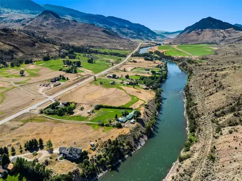 1065 Us Highway 89 S, Gardiner, MT 59030