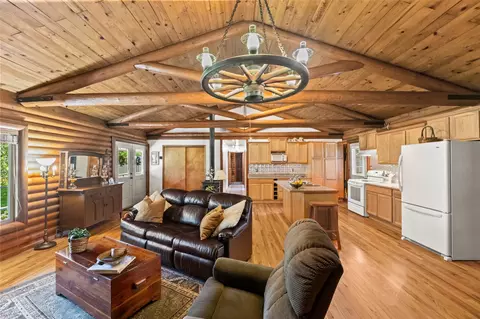 1065 Us Highway 89 S, Gardiner, MT 59030