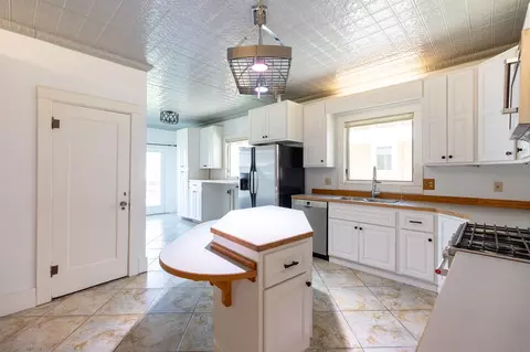 Kitchen - 815 5th Ave N, Great Falls, MT 59401 photo 4 of 4