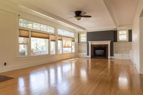 Living - 815 5th Ave N, Great Falls, MT 59401 photo 2 of 8