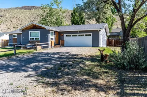 14 Peters Ln, Gardiner, MT 59030
