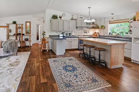 Kitchen - 1432 Bigfork Stage Rd, Bigfork, MT 59911 photo 2 of 5