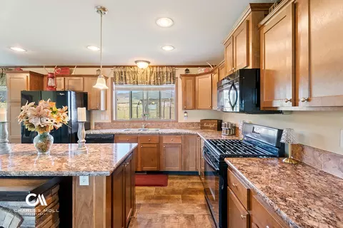 Kitchen - 3 Mountain West Loop, Winston, MT 59647 photo 2 of 5