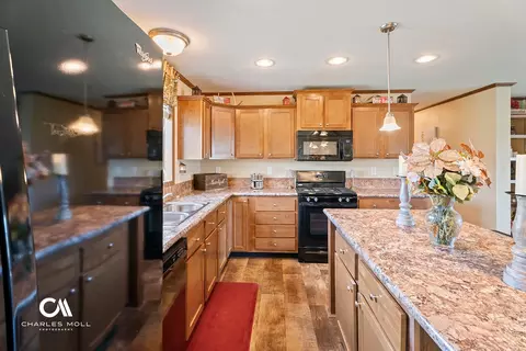Kitchen - 3 Mountain West Loop, Winston, MT 59647 photo 3 of 5