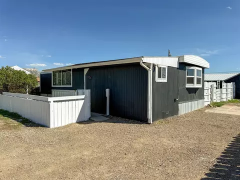 654 5th Ave, Ulm, MT 59485