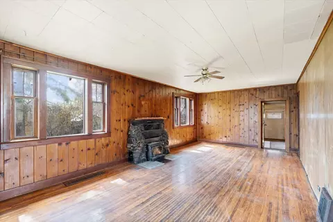 Living - 1312 2nd Ave E, Kalispell, MT 59901 photo 1 of 2