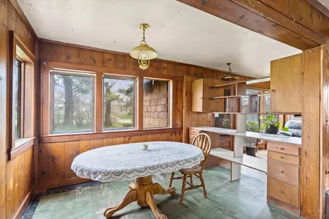 Dining - 1312 2nd Ave E, Kalispell, MT 59901 photo 2 of 3
