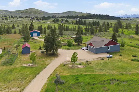 4033 Sunnyside Cemetery Rd, Stevensville, MT 59870
