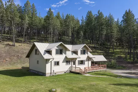 877 Koocanusa Estates Dr, Eureka, MT 59917