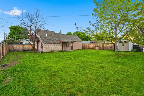 1112 Shakespeare St, Missoula, MT 59802