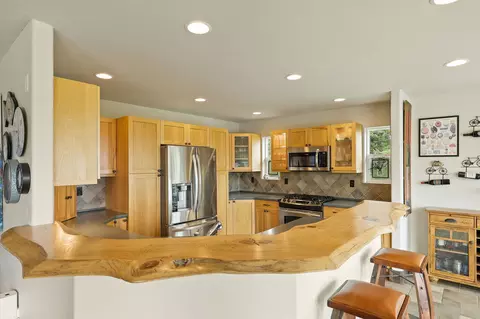 Kitchen - 416 S 420 S Eighty Dr, Somers, MT 59932 photo 6 of 10