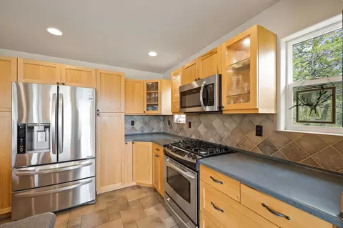 Kitchen - 416 S 420 S Eighty Dr, Somers, MT 59932 photo 2 of 10