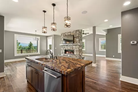 Kitchen - 30 Meadowgrass Rd, Clancy, MT 59634 photo 4 of 7
