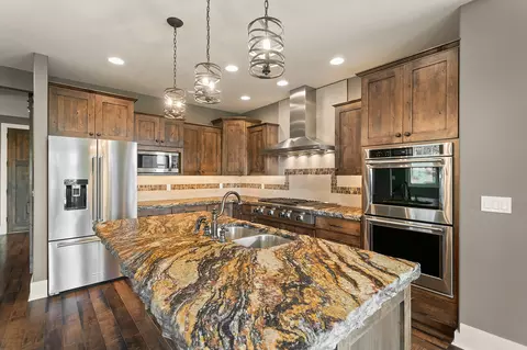Kitchen - 30 Meadowgrass Rd, Clancy, MT 59634 photo 5 of 7