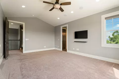 Bedroom - 30 Meadowgrass Rd, Clancy, MT 59634 photo 2 of 6
