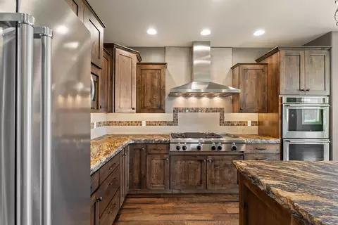 Kitchen - 30 Meadowgrass Rd, Clancy, MT 59634 photo 2 of 7