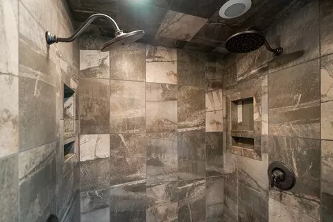 Bath - 30 Meadowgrass Rd, Clancy, MT 59634 photo 5 of 7