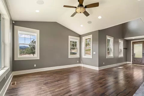 Living - 30 Meadowgrass Rd, Clancy, MT 59634 photo 6 of 9