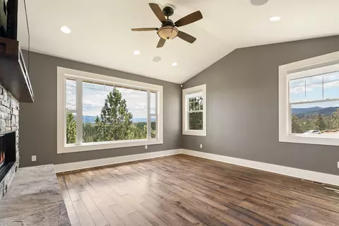 Living - 30 Meadowgrass Rd, Clancy, MT 59634 photo 5 of 9