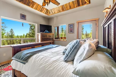 Bedroom - 130 Glen Hills Dr, Eureka, MT 59917 photo 2 of 4