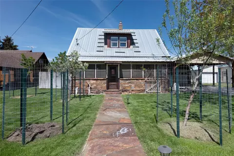 308 Walnut St, Plains, MT 59859