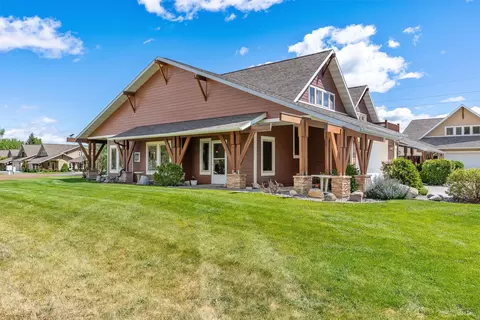 24 Lone Pine Trl, Hamilton, MT 59840