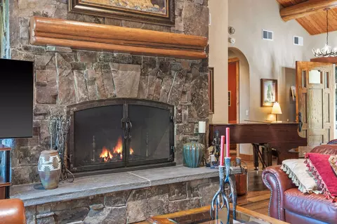 Living - 599 Pommel Dr, Bigfork, MT 59911 photo 3 of 5