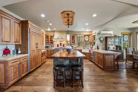 Kitchen - 599 Pommel Dr, Bigfork, MT 59911 photo 1 of 5