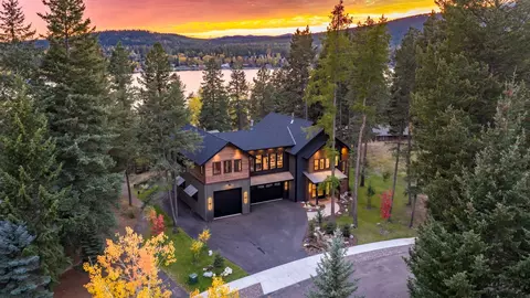 17 Marina Crest Ln, Whitefish, MT 59937