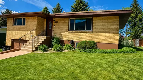 2215 Skyway Ave, Butte, MT 59701