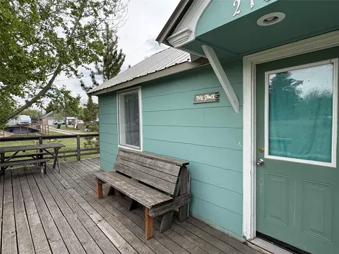 216 3rd Ave SW, Choteau, MT 59422
