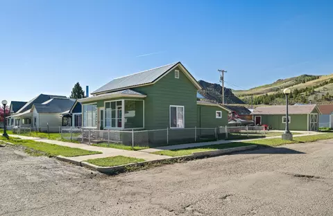 1201 E 5th St, Anaconda, MT 59711
