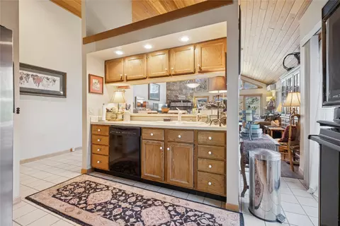 Kitchen - 85 Golf Ter, Bigfork, MT 59911 photo 4 of 4