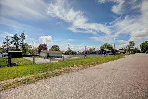 602 6th Ave E, Polson, MT 59860