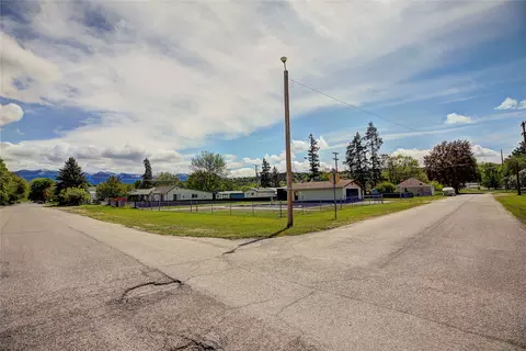 602 6th Ave E, Polson, MT 59860 photo 3