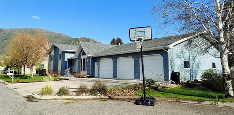 20 Penny Ln, Butte, MT 59701
