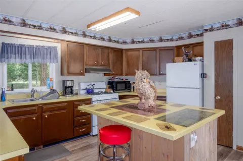 Kitchen - 97 Evans Rd, Libby, MT 59923 photo 2 of 3