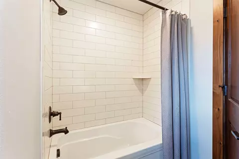 Bath - 5655 Longview Dr, Florence, MT 59833 photo 7 of 7