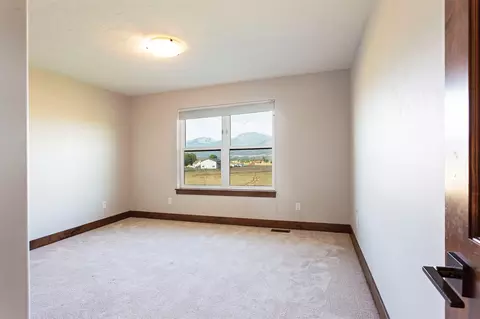 Bedroom - 5655 Longview Dr, Florence, MT 59833 photo 10 of 11